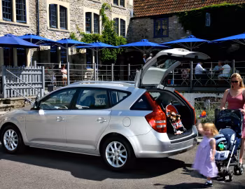 Kia cee'd_SW [UK-spec] (ED) '2007–09