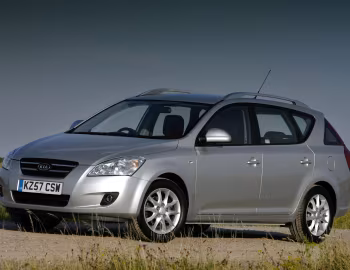 Kia cee'd_SW [UK-spec] (ED) '2007–09