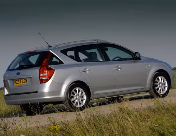 Kia cee'd_SW [UK-spec] (ED) '2007–09
