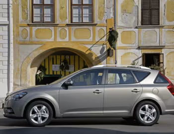 Kia cee'd_SW [Worldwide] (ED) '2009–12