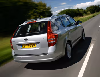 Kia cee'd_SW [UK-spec] (ED) '2007–09