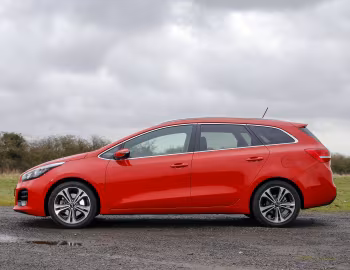 Kia cee'd_SW GT Line [UK-spec] (JD) '2015–18