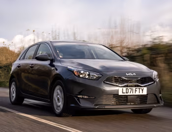 Kia Ceed [UK-spec] '2021–25