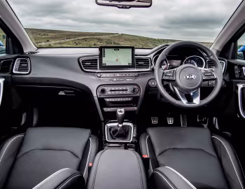 Торпедо Kia Ceed "First Edition" [UK-spec] '2018