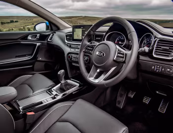 Інтэр'ер Kia Ceed "First Edition" [UK-spec] '2018