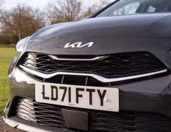 Kia Ceed [UK-spec] '2021–25