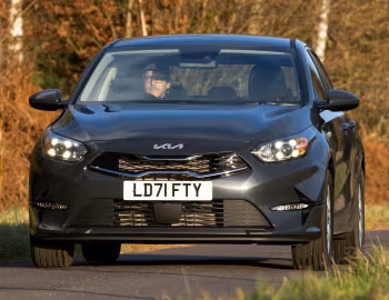 Kia Ceed [UK-spec] '2021–25