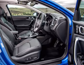 Інтэр'ер Kia Ceed "First Edition" [UK-spec] '2018