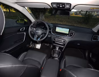 Торпедо Kia Ceed [Worldwide] '2021–25