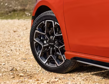 Kia Ceed GT Line [UK-spec] '2021–25
