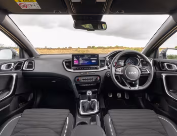 Торпедо Kia Ceed GT Line [UK-spec] '2021–25