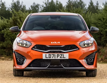 Kia Ceed GT Line [UK-spec] '2021–25