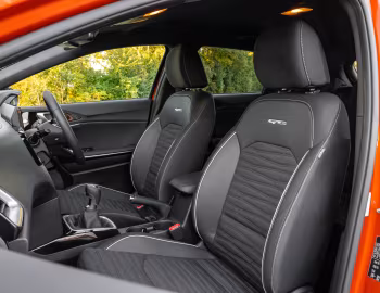 Interior Kia Ceed GT Line [UK-spec] '2021–25