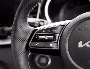 Interior Kia Ceed GT Line [UK-spec] '2021–25