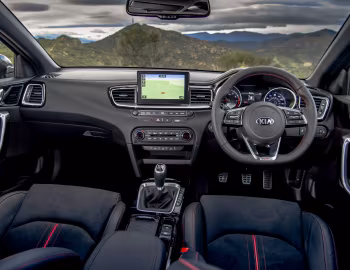 Торпедо Kia Ceed GT [UK-spec] '2019–21