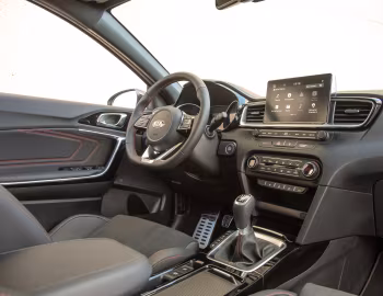 Інтэр'ер Kia Ceed GT [Worldwide] '2018–21