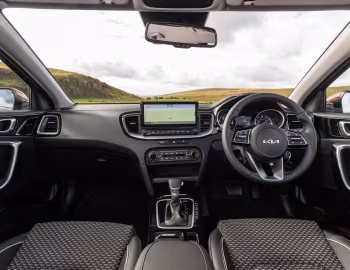 Торпедо Kia Ceed Sportswagon [UK-spec] '2021–25
