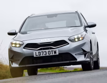 Kia Ceed Sportswagon [UK-spec] '2021–25