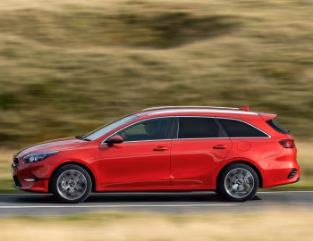 Kia Ceed Sportswagon [UK-spec] '2021–25