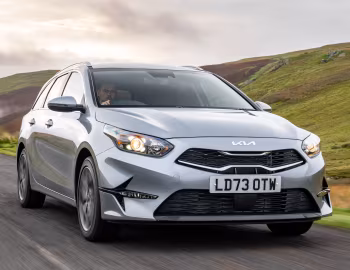 Kia Ceed Sportswagon [UK-spec] '2021–25