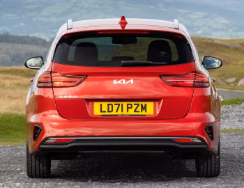Kia Ceed Sportswagon [UK-spec] '2021–25