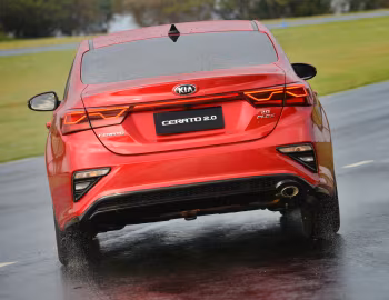 Kia Cerato 2.0 [Latam] '2019–24