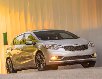 Kia Cerato Hatchback [Worldwide] '2013–16