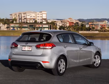 Kia Cerato Hatchback [Australia] '2013–16