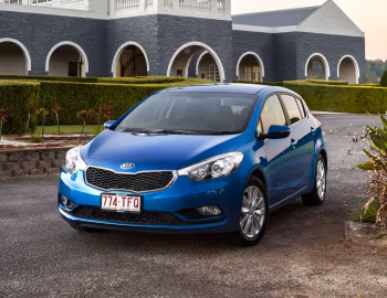 Kia Cerato Hatchback [Australia] '2013–16