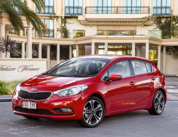 Kia Cerato Hatchback [Australia] '2013–16