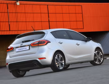 Kia Cerato Hatchback [South Africa] '2013–16