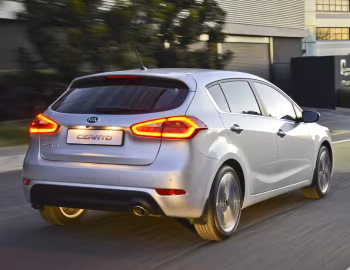 Kia Cerato Hatchback [South Africa] '2013–16