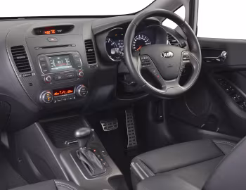 Interior Kia Cerato Hatchback [South Africa] '2013–16
