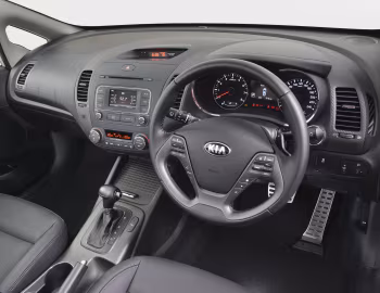 Interior Kia Cerato Hatchback [South Africa] '2013–16