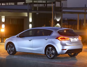 Kia Cerato Hatchback [South Africa] '2013–16