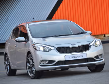Kia Cerato Hatchback [South Africa] '2013–16