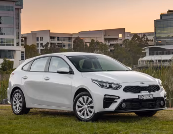 Kia Cerato Hatch 2.0 Si [Australia] '2019–21