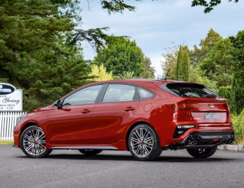 Kia Cerato Hatch GT [Australia] '2019–21