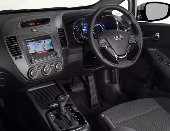 Интерьер Kia Cerato Hatchback [Australia] '2016–19