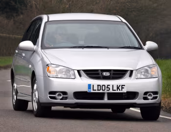 Kia Cerato Hatchback [UK-spec] (LD) '2004–07