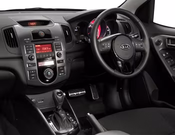 Интерьер Kia Cerato Hatchback [Australia] (TD) '2012–13