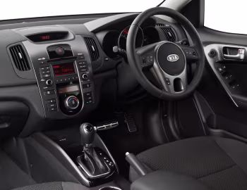 Интерьер Kia Cerato Hatchback [Australia] (TD) '2010–12