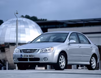 Kia Cerato Sedan [UK-spec] (LD) '2004–07