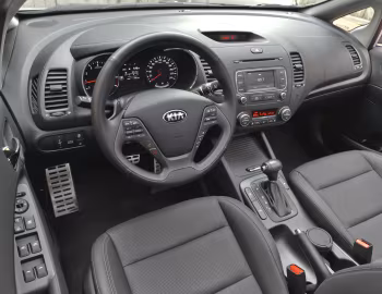 Интерьер Kia Cerato Sedan [Worldwide] '2012–16