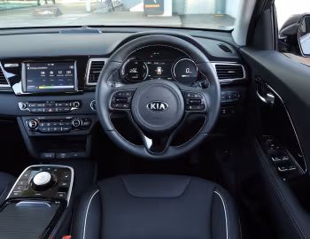 Торпедо Kia e-Niro [UK-spec] (DE) '2019–20