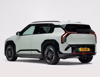 Kia EV3 GT-Line S [UK-spec] '2024–pr.