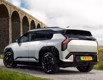 Kia EV3 GT [UK-spec] '2026