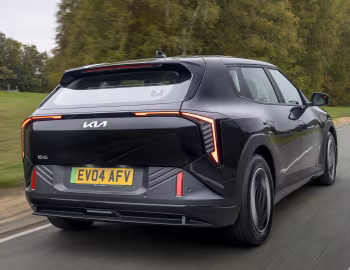 Kia EV4 Hatchback Air [UK-spec] '2025–pr.
