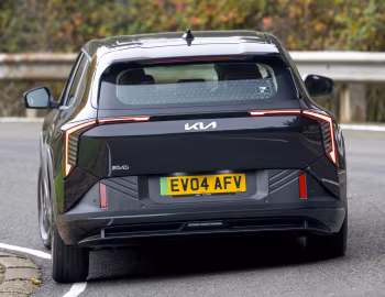 Kia EV4 Hatchback Air [UK-spec] '2025–pr.