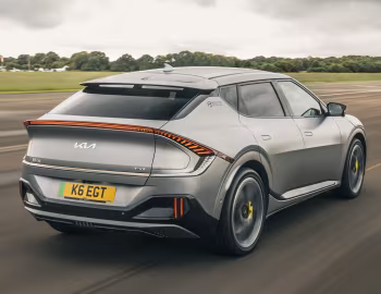 Kia EV6 GT [UK-spec] '2022–25